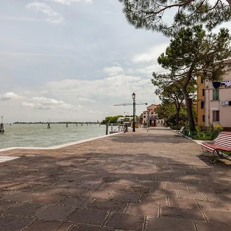 Blue Lagoon Apartman